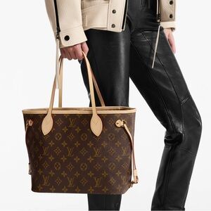 Louis Vuitton Monogram Neverfull Pivoine Pink Interior